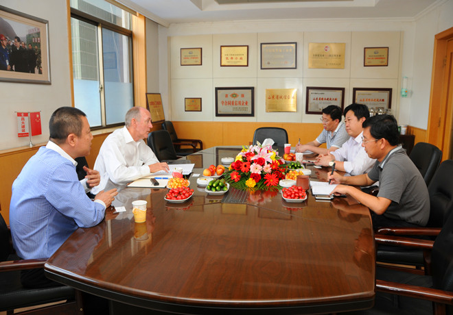 高傅财富董事长罗杰夫先生到乐鱼在线_乐鱼在线（中国）
公司参观访问